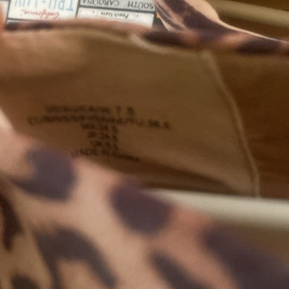 Amazon Essentials Women’s Leopard Print Flats – Size 7.5 - Picture 4 of 11